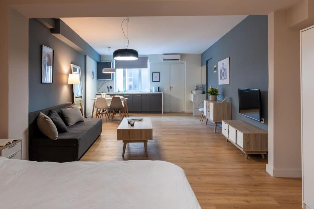 Central, Spacious Studio 5 Min Walk To Acropolis Athene Buitenkant foto